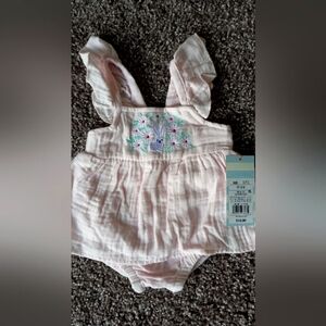 Dress newborn cat and jack